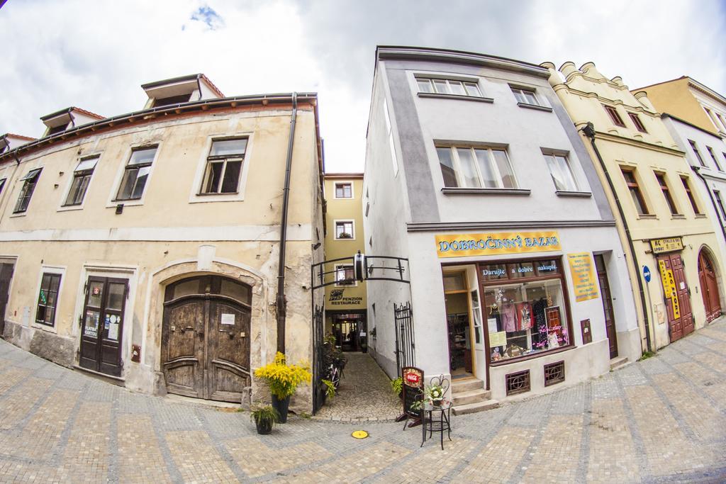 Penzion Cernej Ptak Hotel Jindřichŭv Hradec Exterior foto