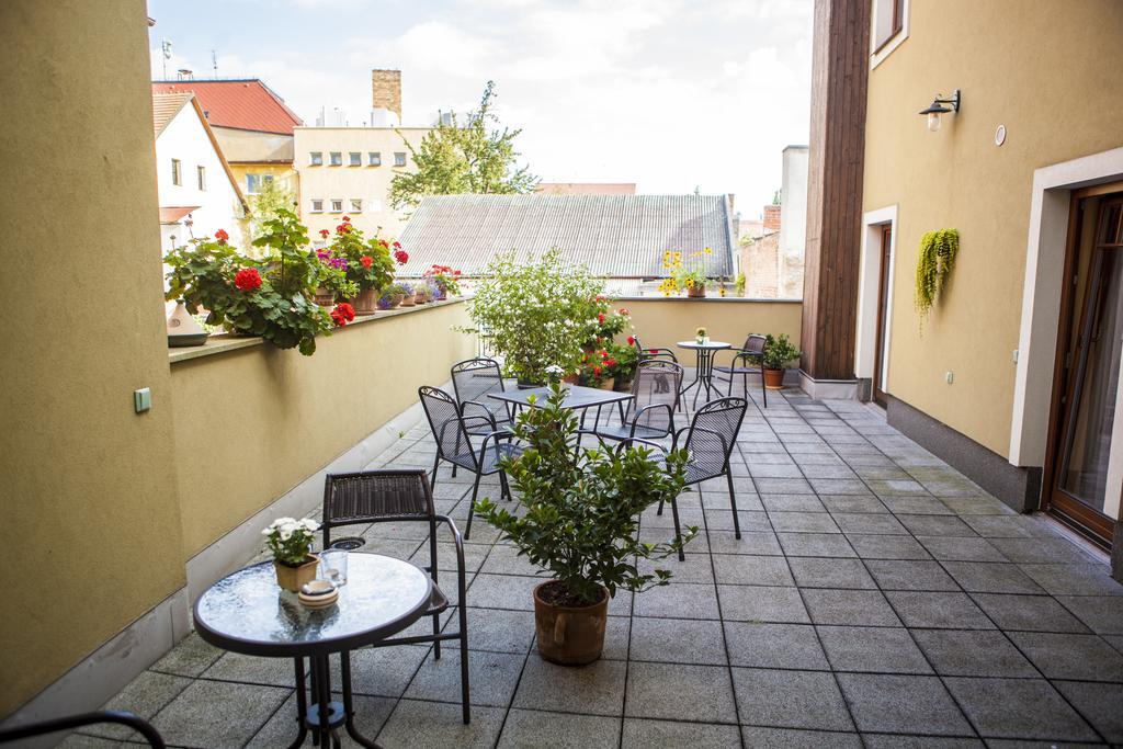 Penzion Cernej Ptak Hotel Jindřichŭv Hradec Exterior foto